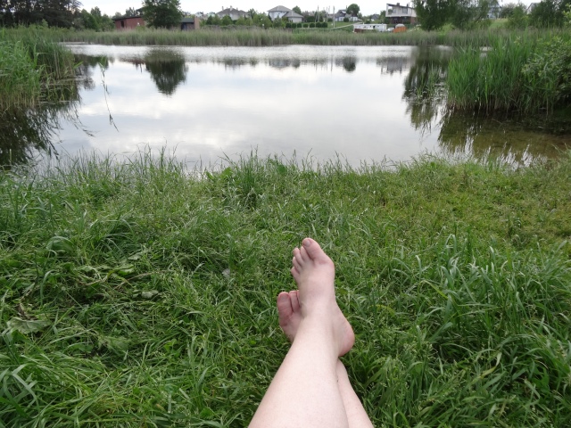 almost some personal heaven on earth - green and soft grass, water, and a pleasant company ;)